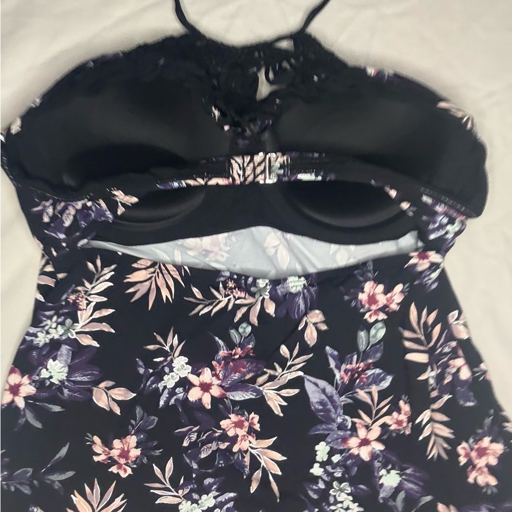 Floral Halter swim top with Black design - Picture 6 of 7